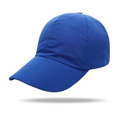 Baseball kapa iz poliestra